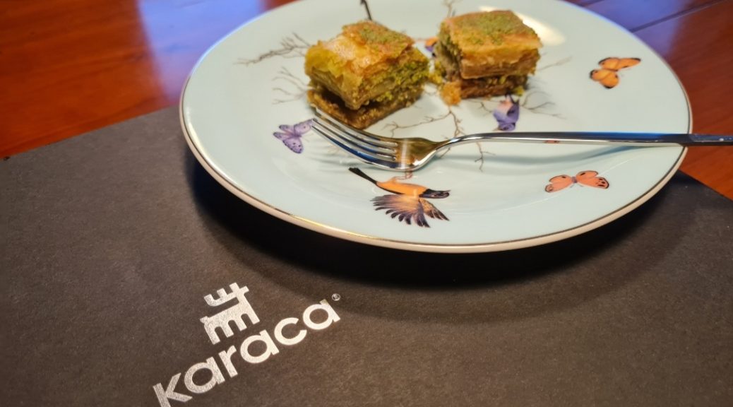 Hur lagar man baklava orientalisk bakverk