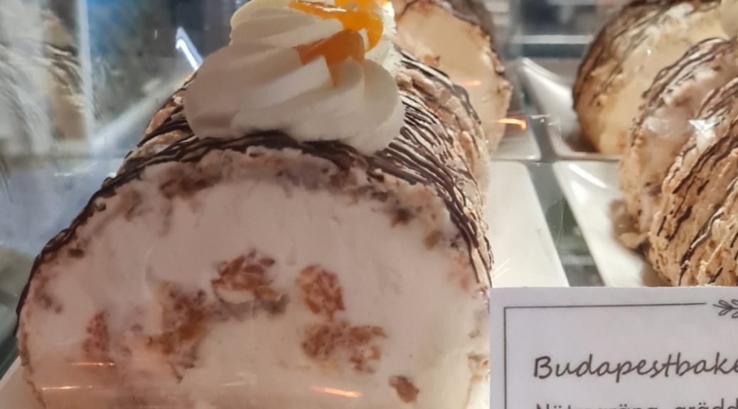 Här ser vi en god budapestbakelse med recept.